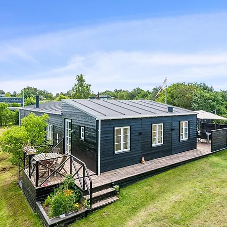 Stylishly Renovated And Well-equipped Near * Ebeltoft